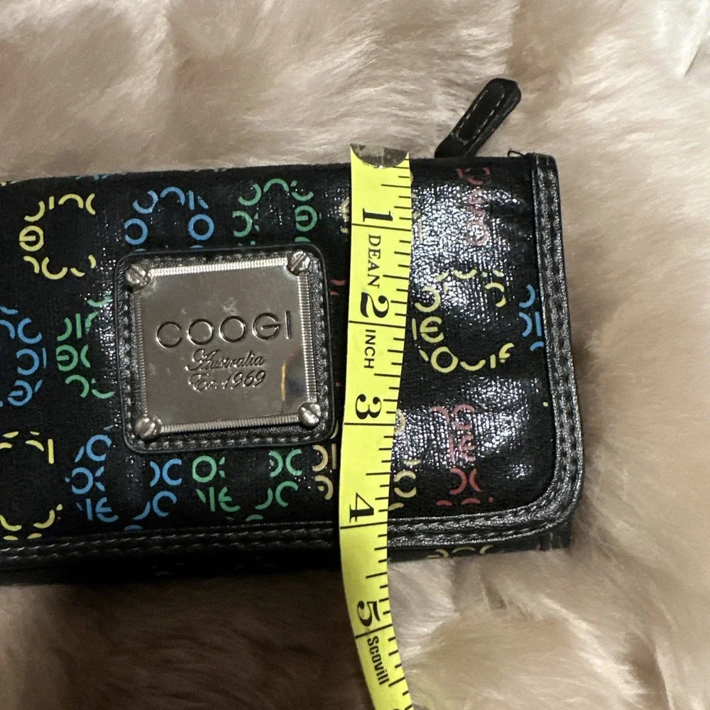 Coogi Australia Wallet Card Holder‎ Multicolor Checkbook Snap Closure Pockets